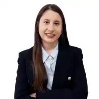 Sara Flores Carnacea Abogada